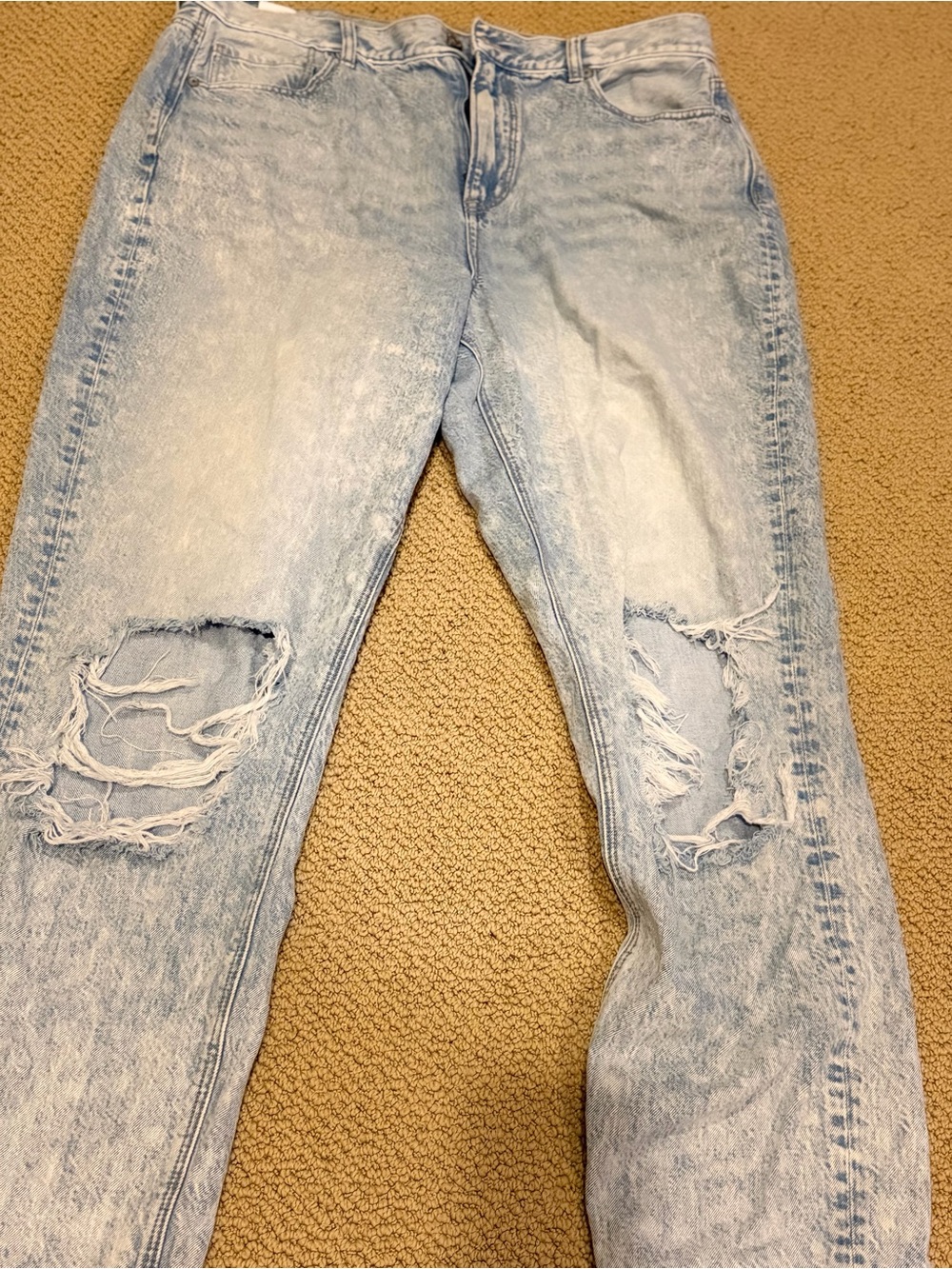 American Eagle Outfitters Light Blue Distressed Slim Straight Jeans